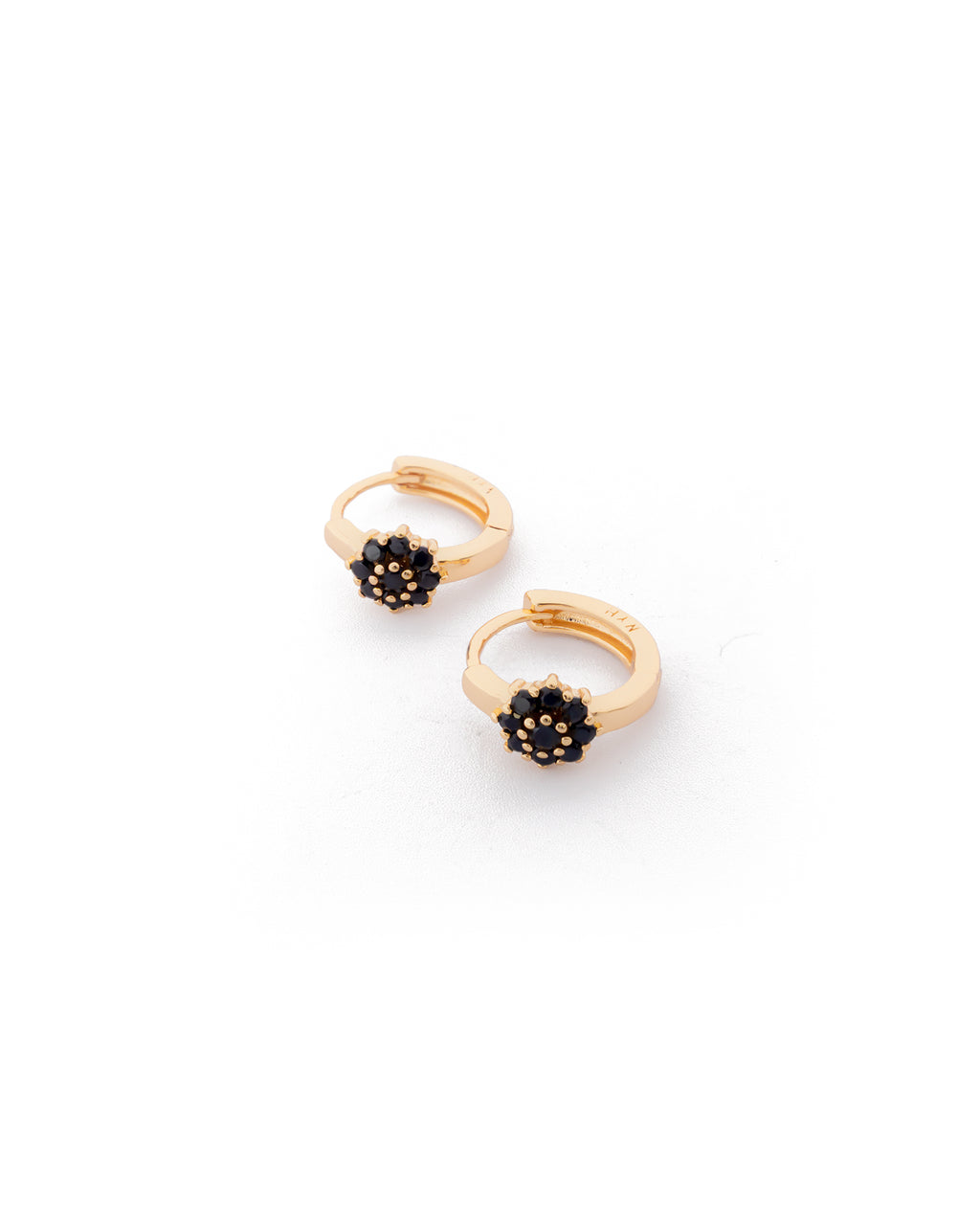 Aretes con piedras M8 Oro laminado