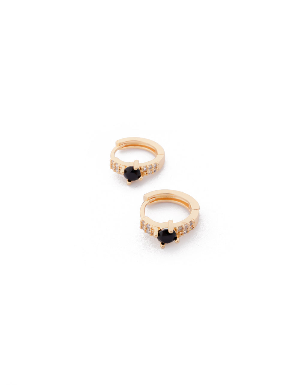 Aretes con piedras M9 Oro laminado