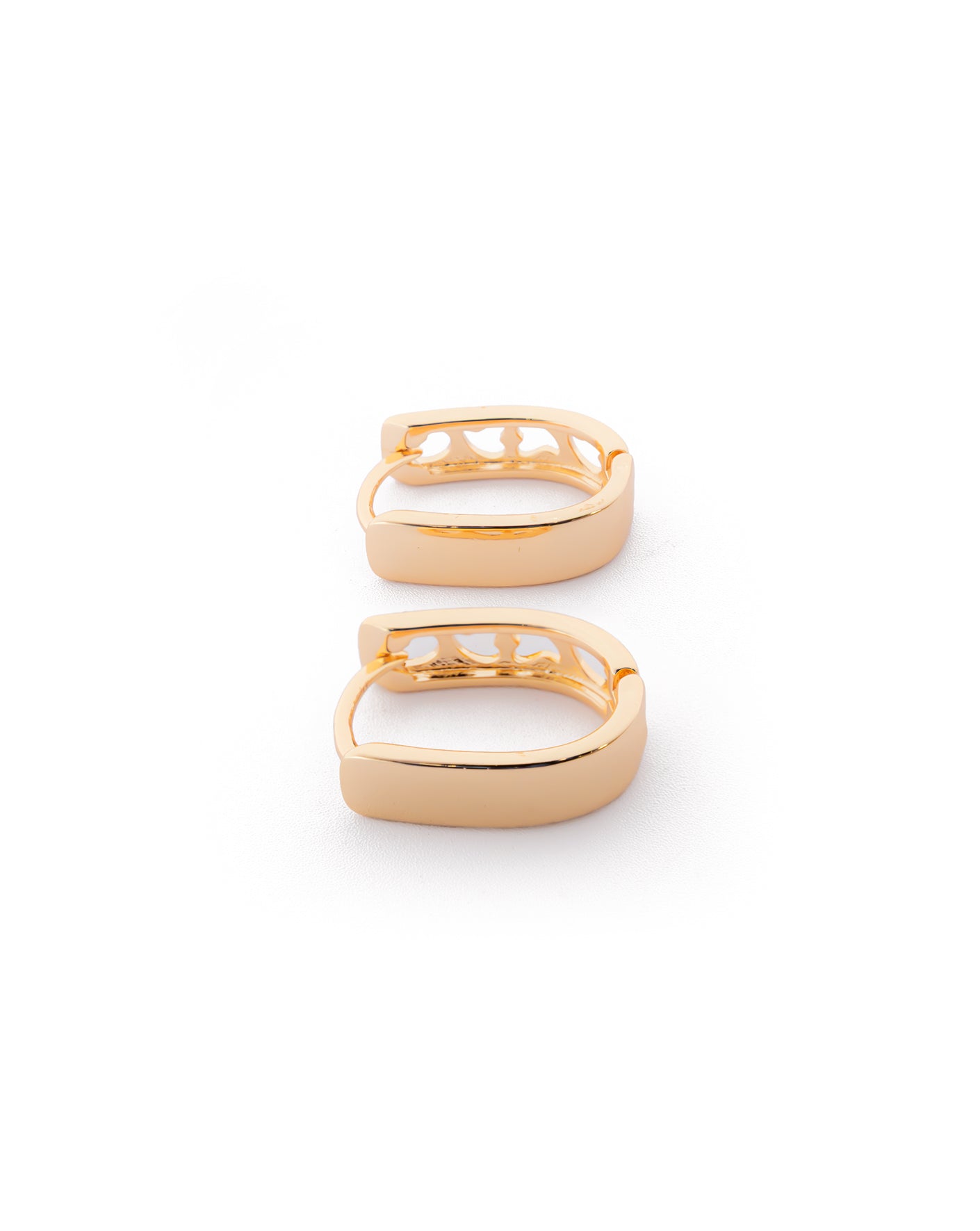 Aretes con piedras M1 Oro laminado