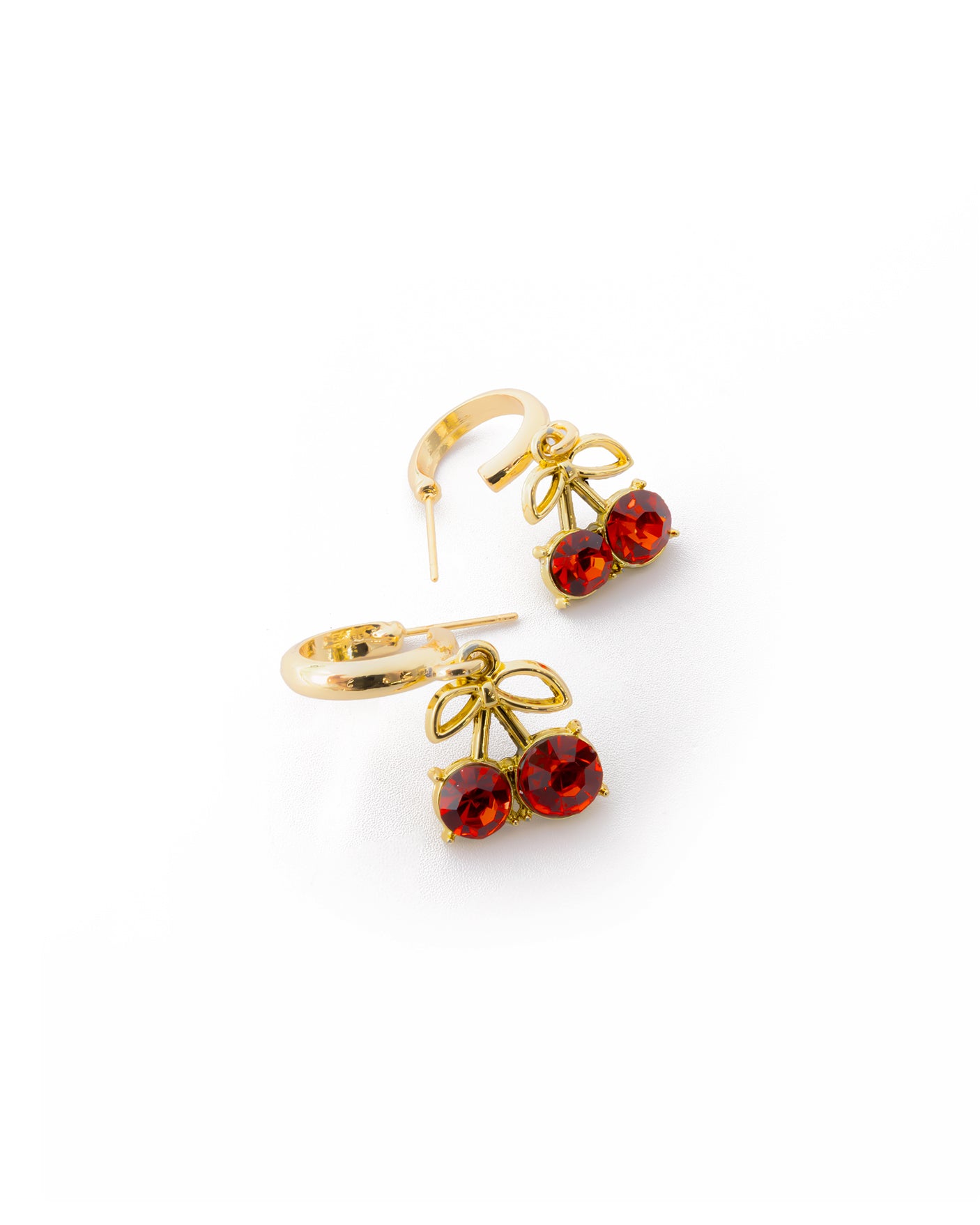 Aretes Dorados Cereza M7 Oro Laminado