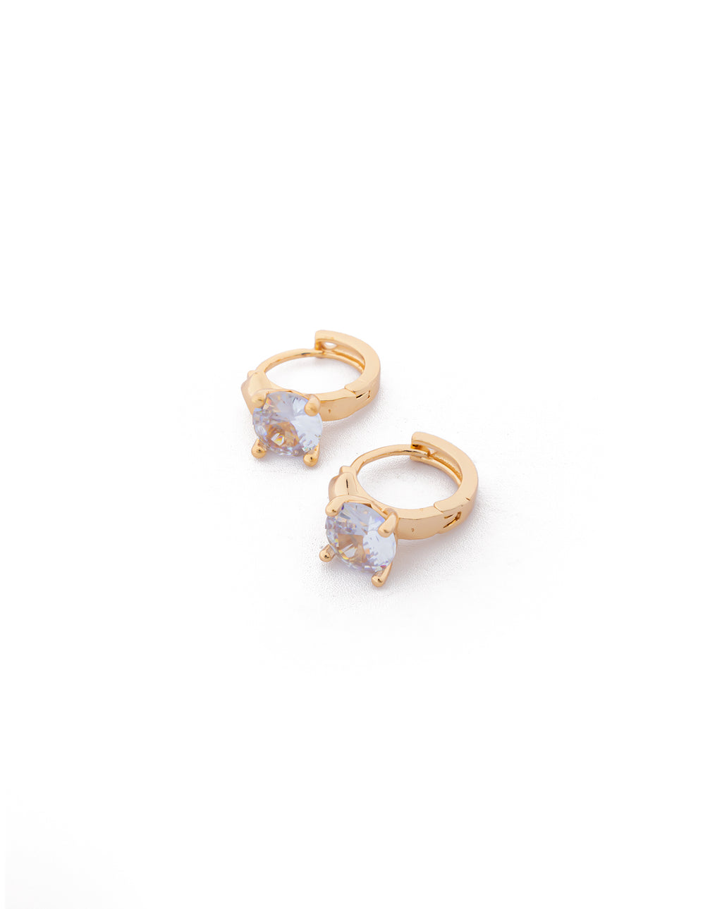 Aretes con piedras M9 Oro laminado