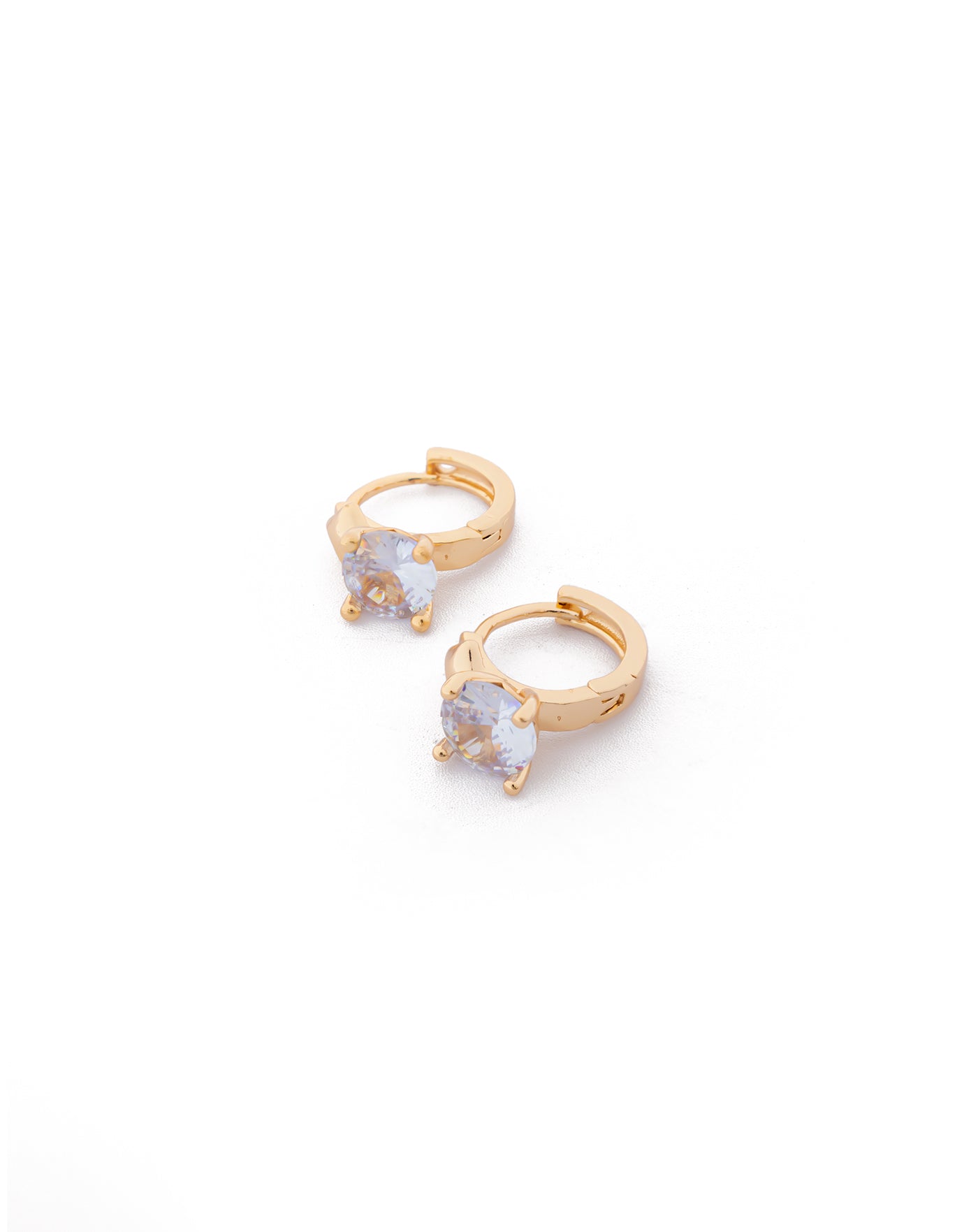 Aretes con piedras M9 Oro laminado