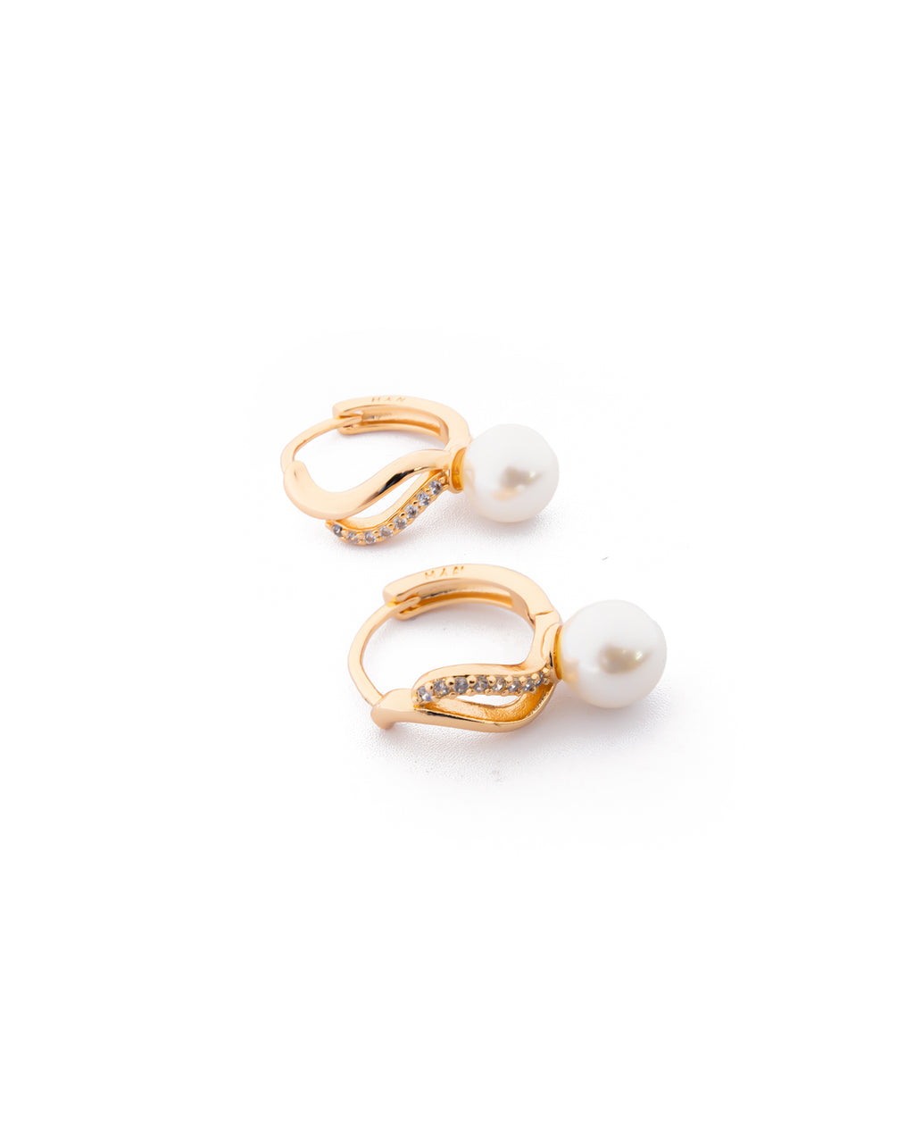 Aretes con piedras M2 Oro laminado