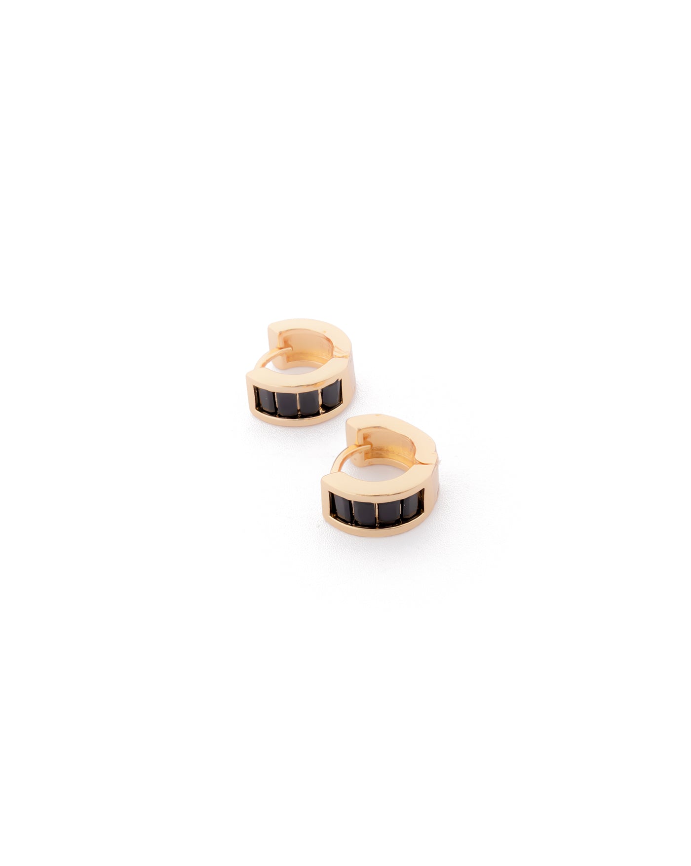 Aretes con piedras M8 Oro laminado