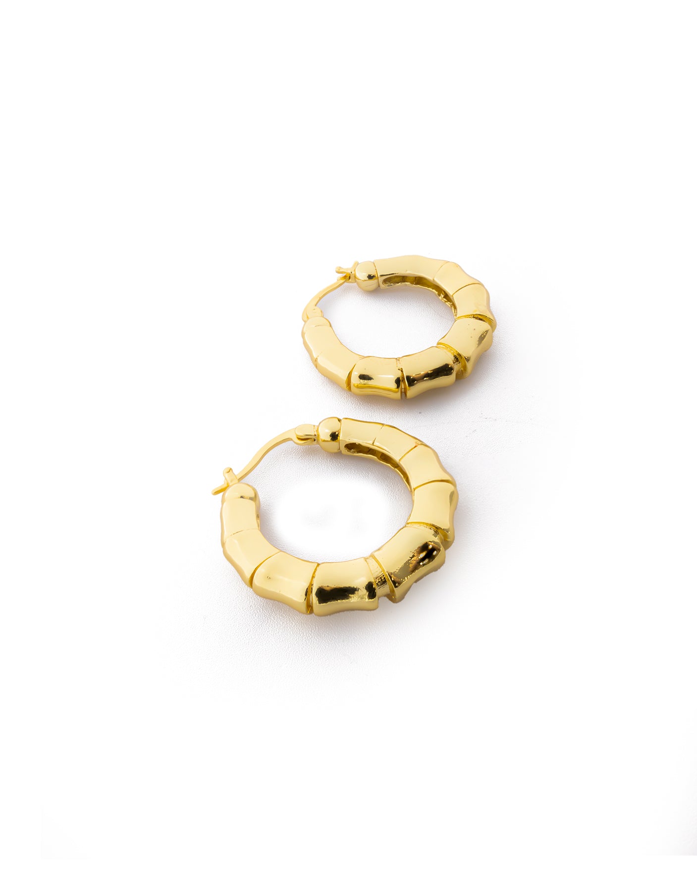 Aretes Dorados con Piedras M5 Oro Laminado