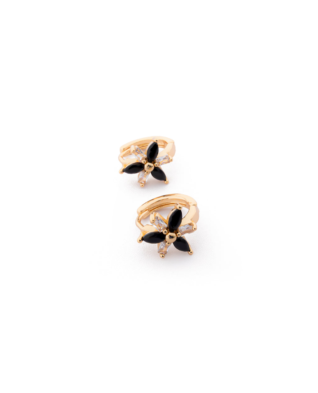 Aretes con piedras M3 Oro laminado