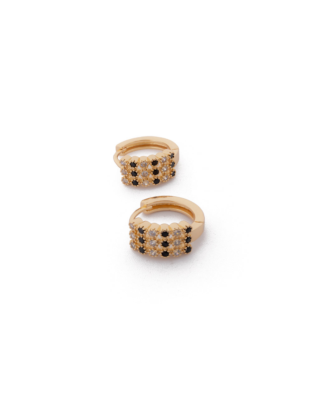 Aretes con piedras M1 Oro laminado