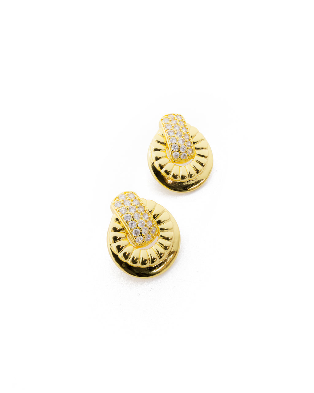Aretes Dorados con Piedras M6 Oro Laminado
