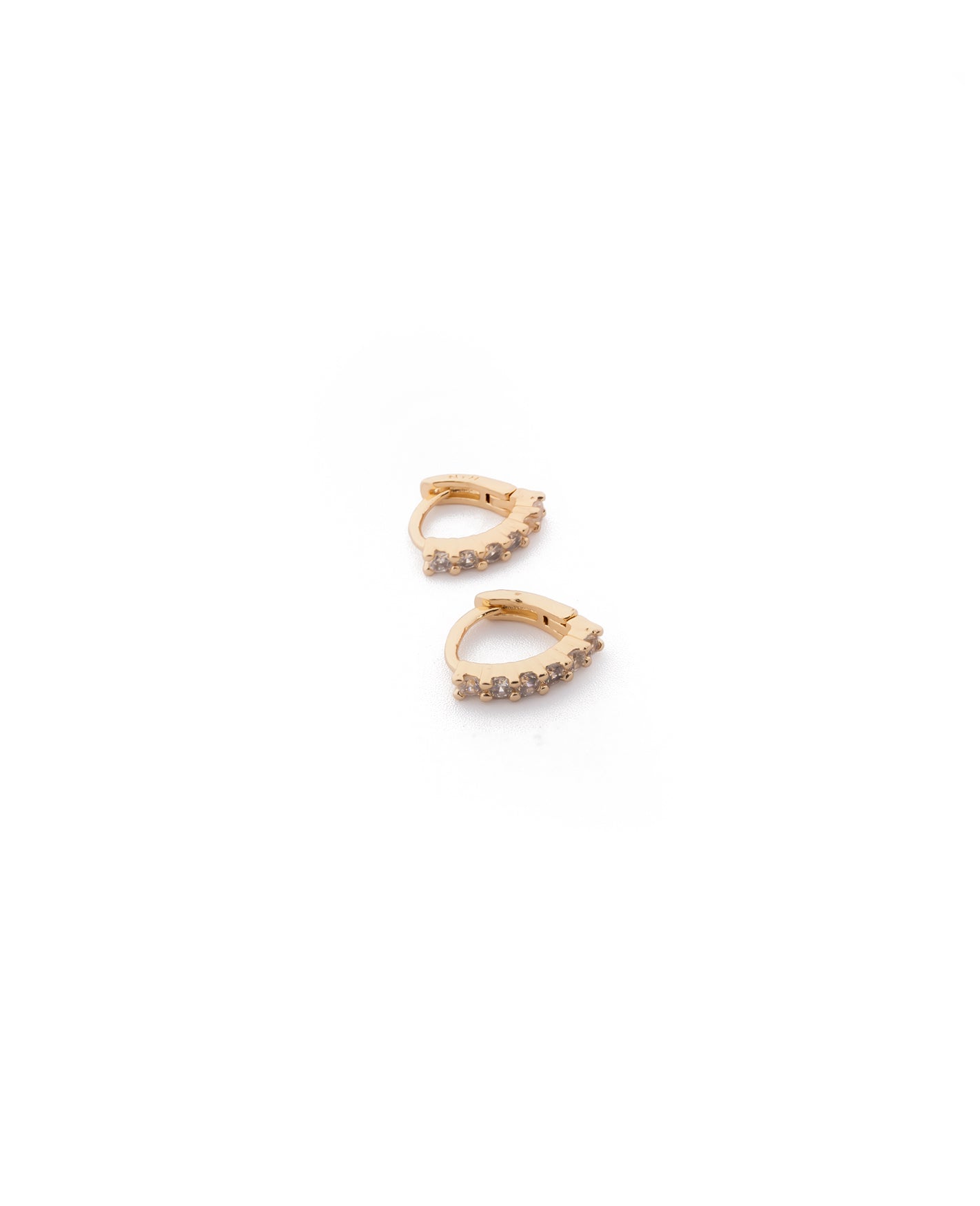 Aretes con piedras M5 Oro laminado