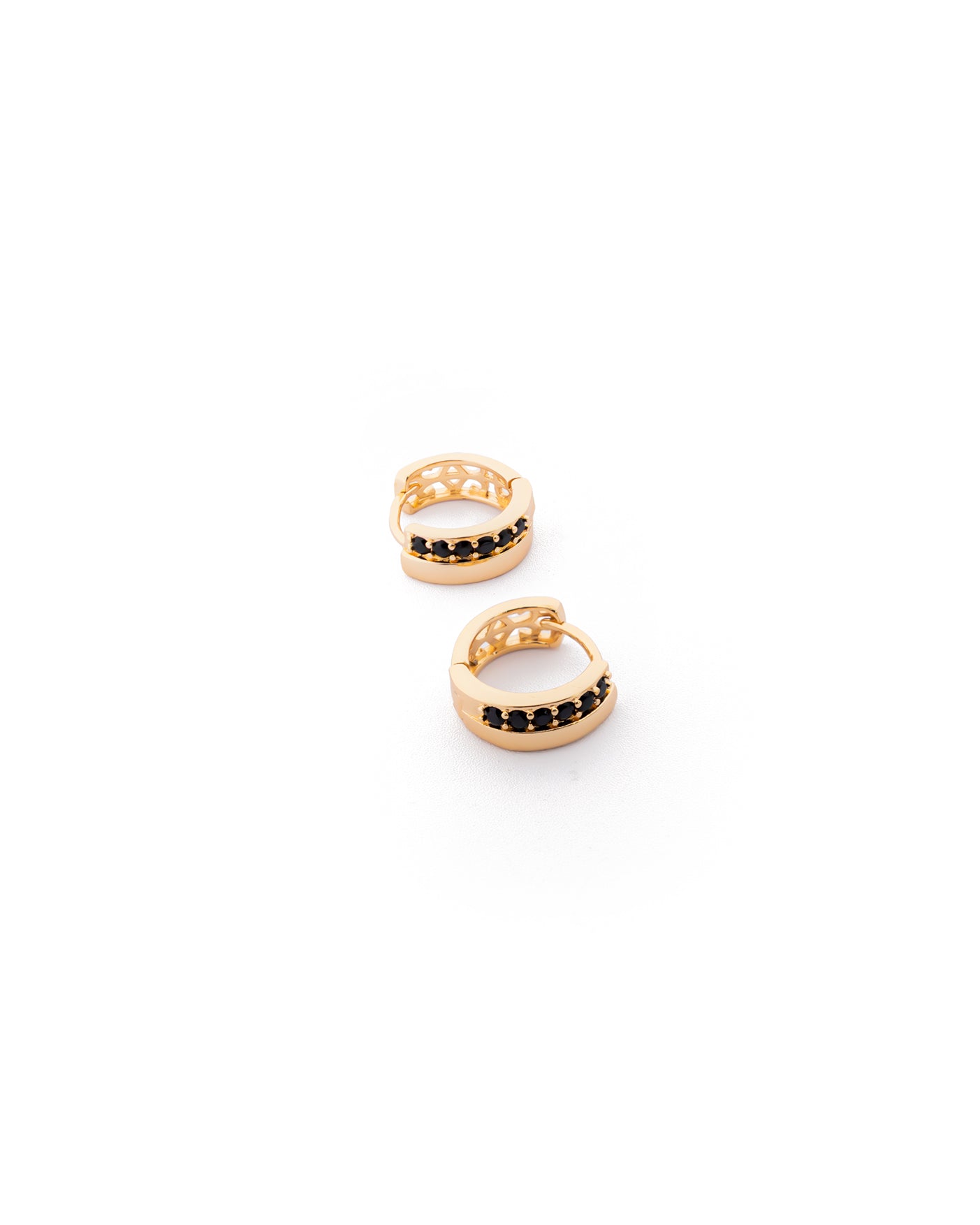 Aretes con piedras M5 Oro laminado