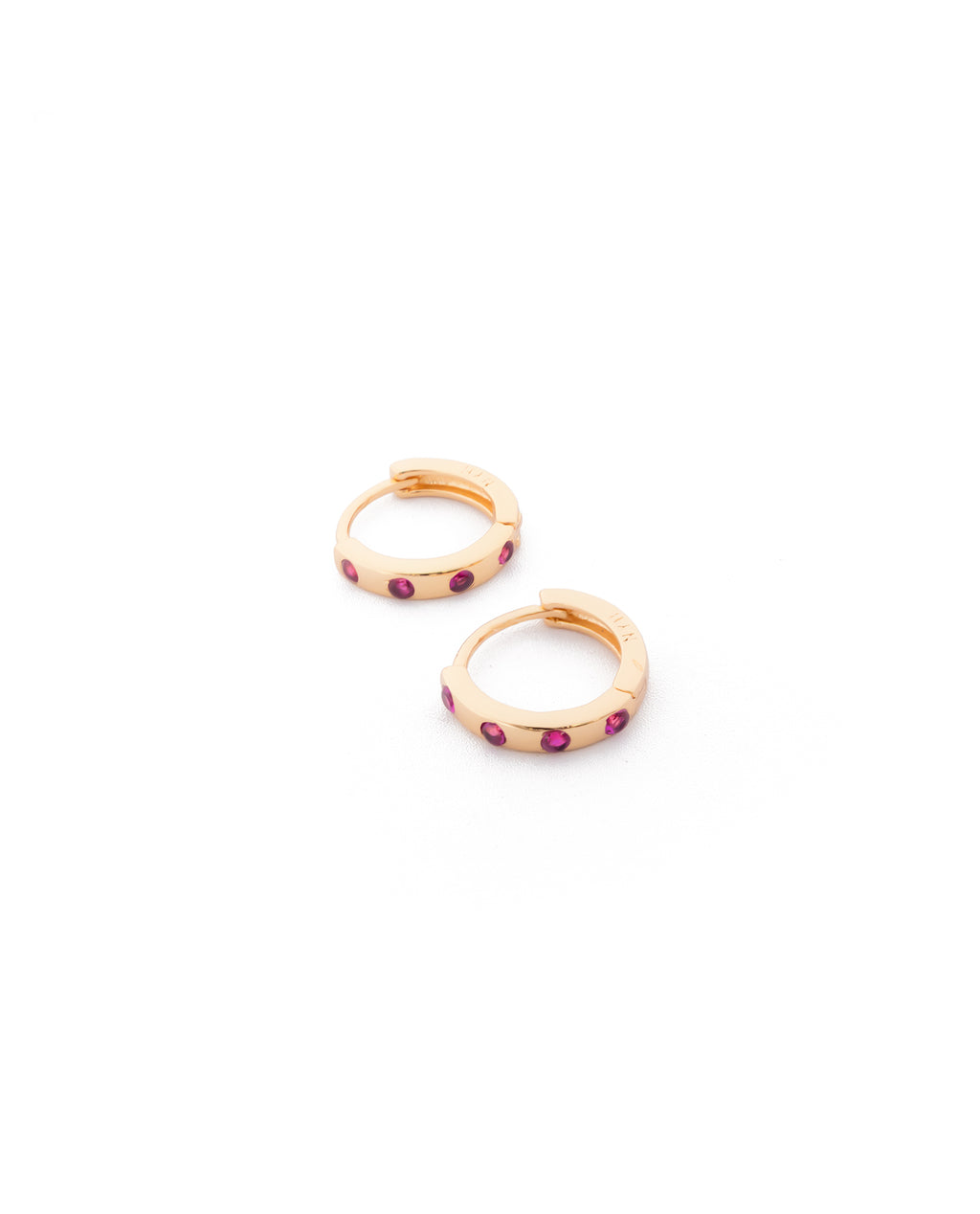 Aretes con piedras M7 Oro laminado
