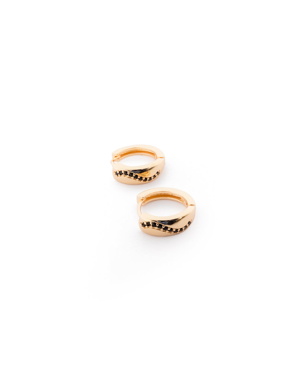 Aretes con piedras M5 Oro laminado