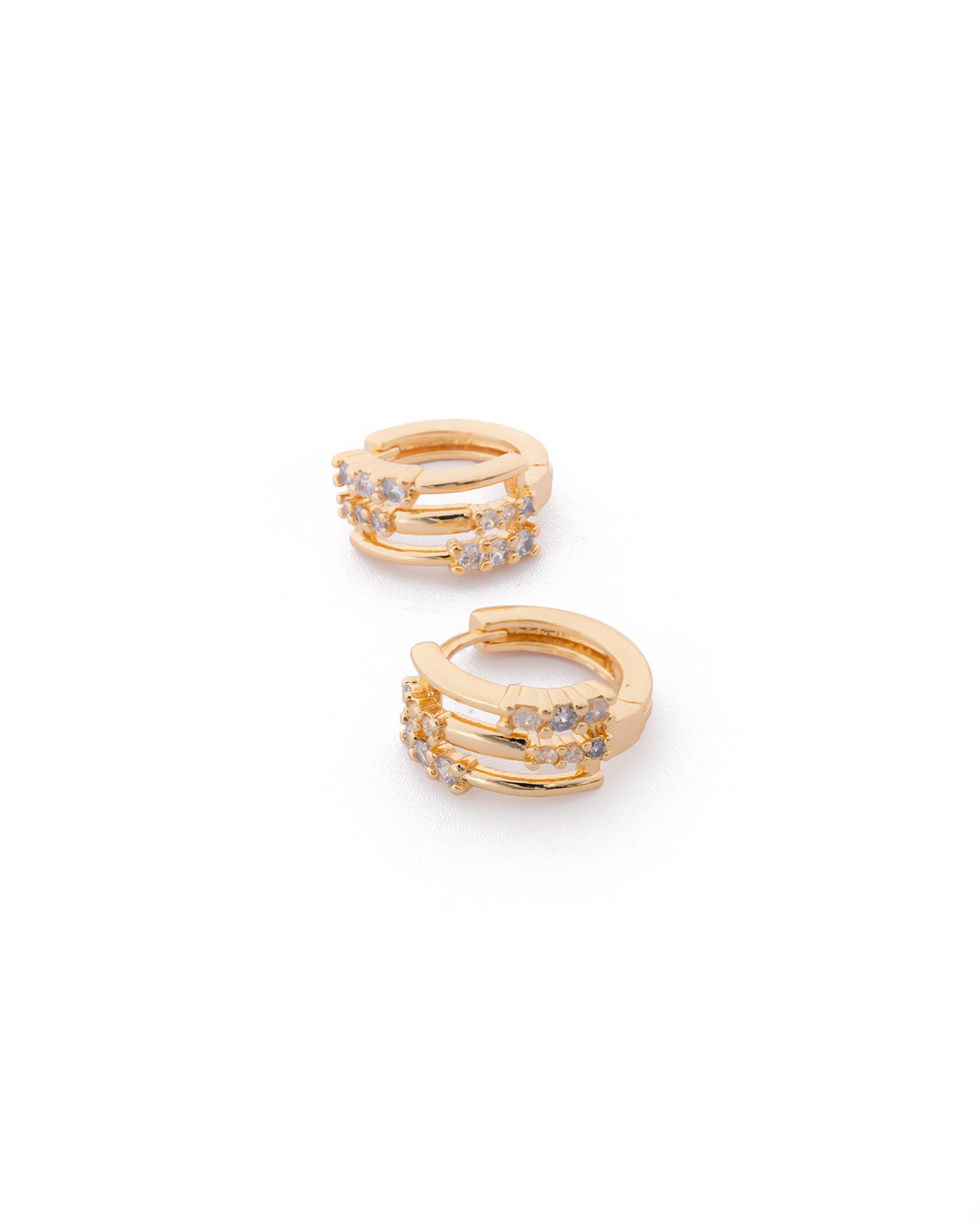 Aretes con piedras M9 Oro laminado
