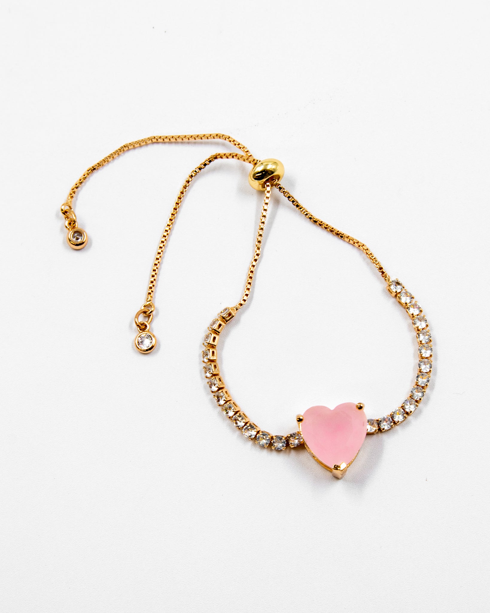Pulsera dorada con piedras y dije de corazón - M1 Oro Laminado