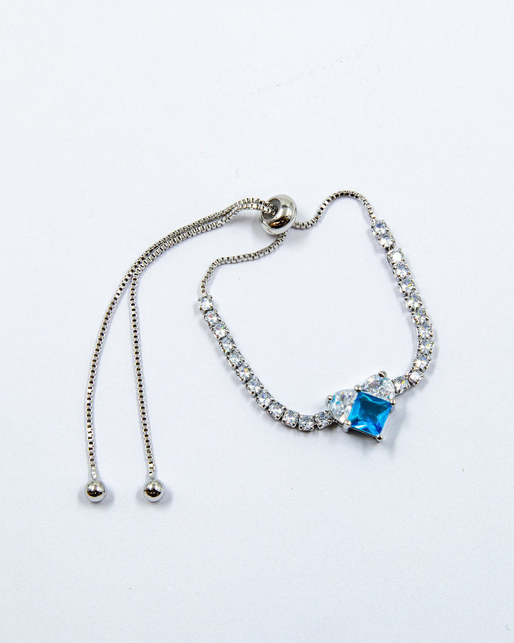 Pulsera dorada con piedras y dije de corazón - M4 Oro Laminado