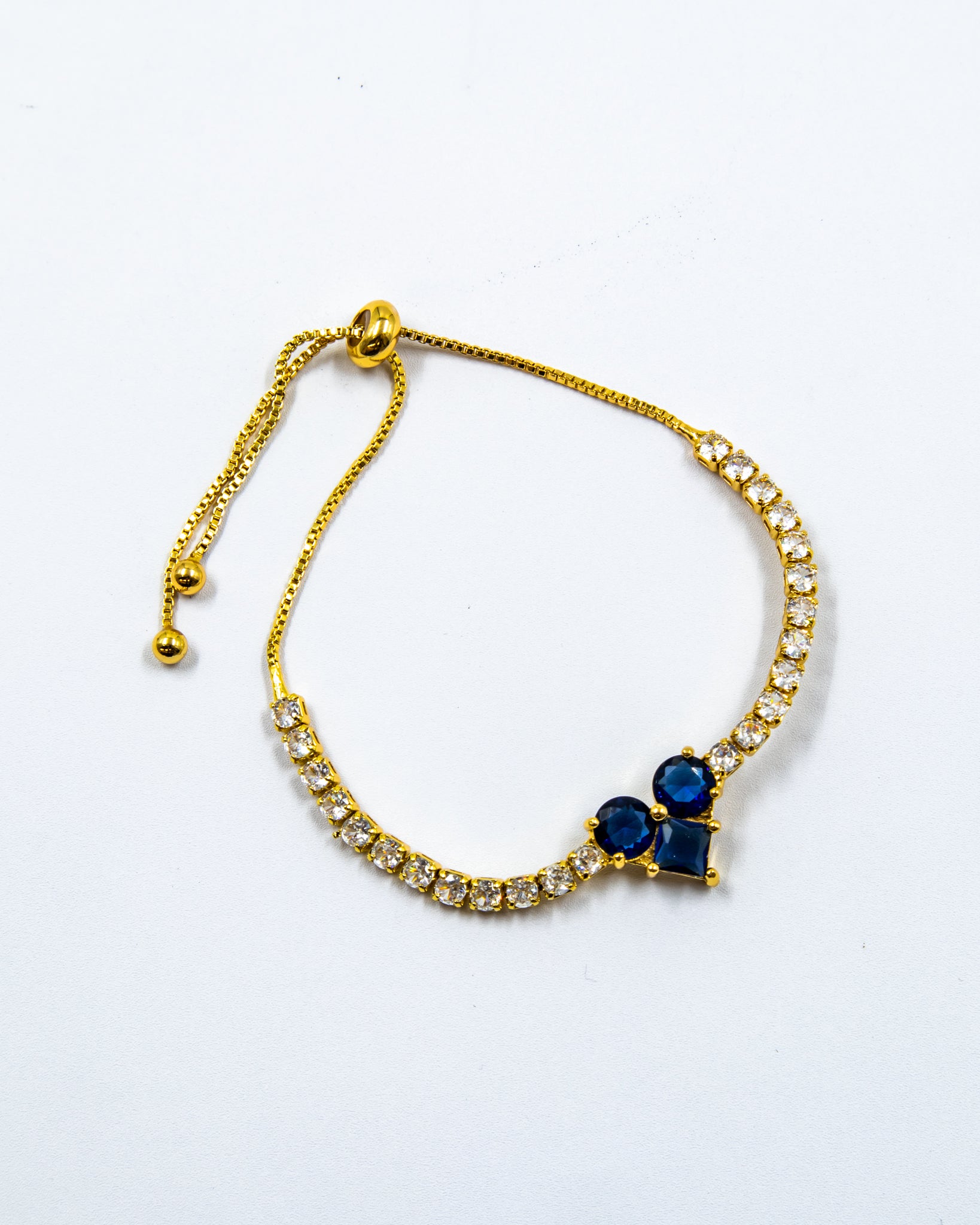 Pulsera dorada con piedras y dije de corazón - M3 Oro Laminado
