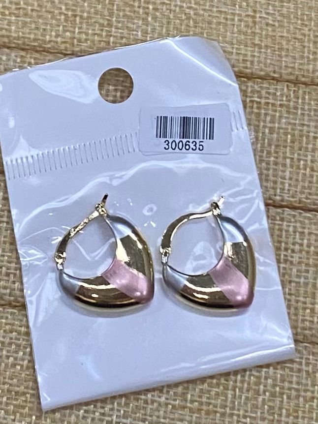 Aretes dorados M9 - Oro Laminado