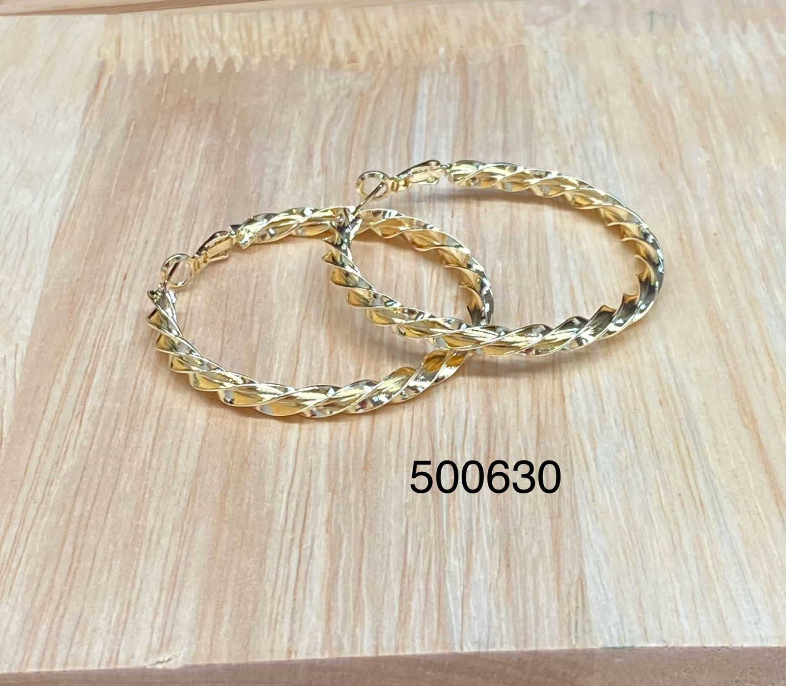Arracadas Doradas M23 Oro Laminado
