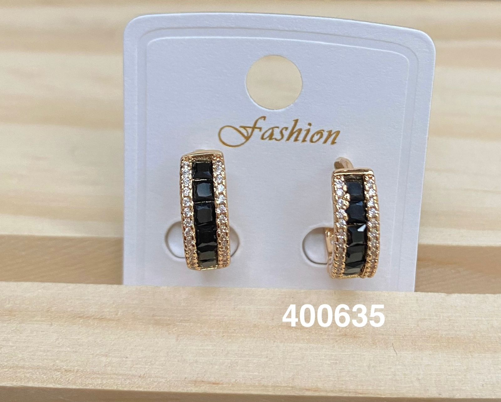 Aretes Huggies Dorados M33 Oro Laminado 11/02/26