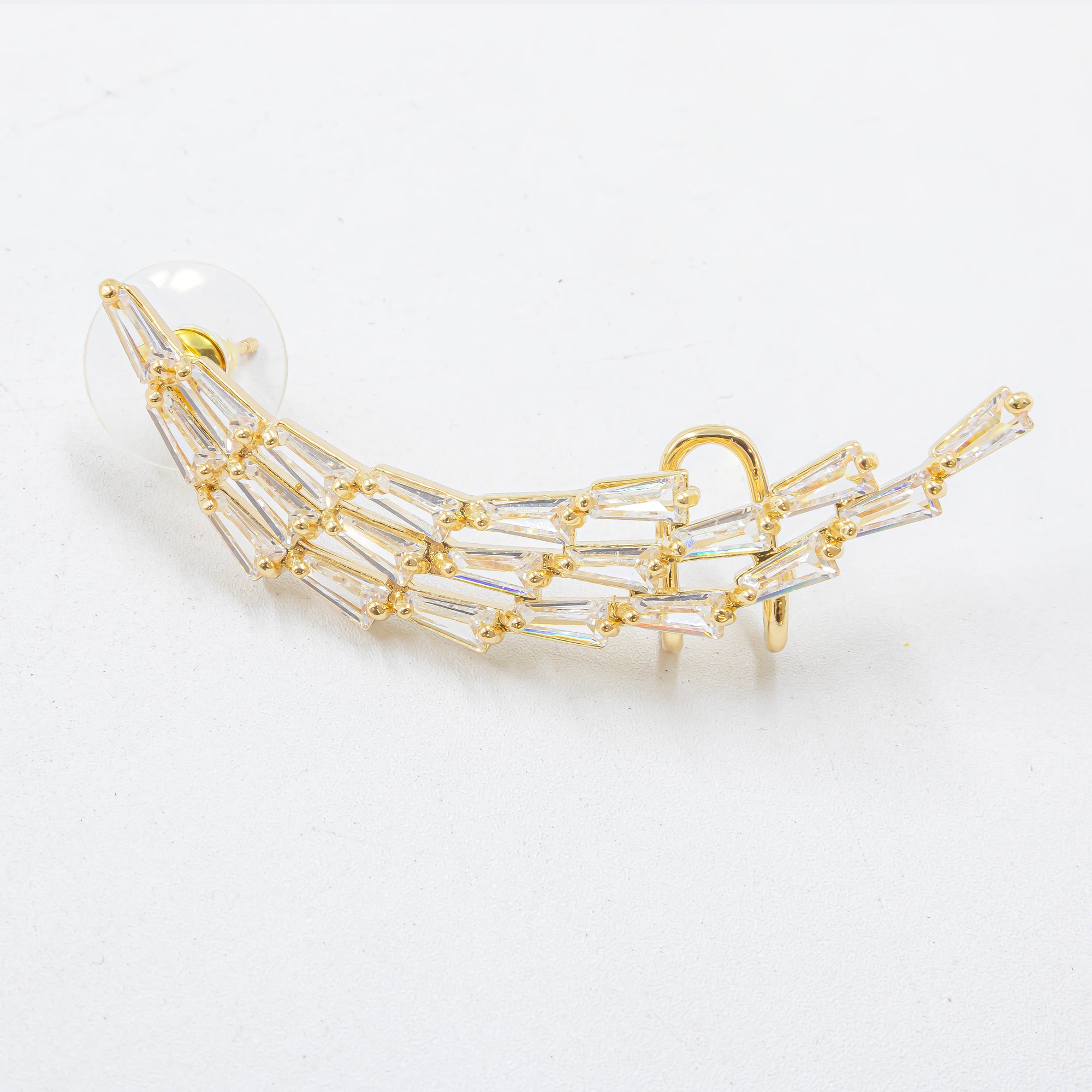 Arete Dorado Trepador con Piedras M3 Oro Laminado