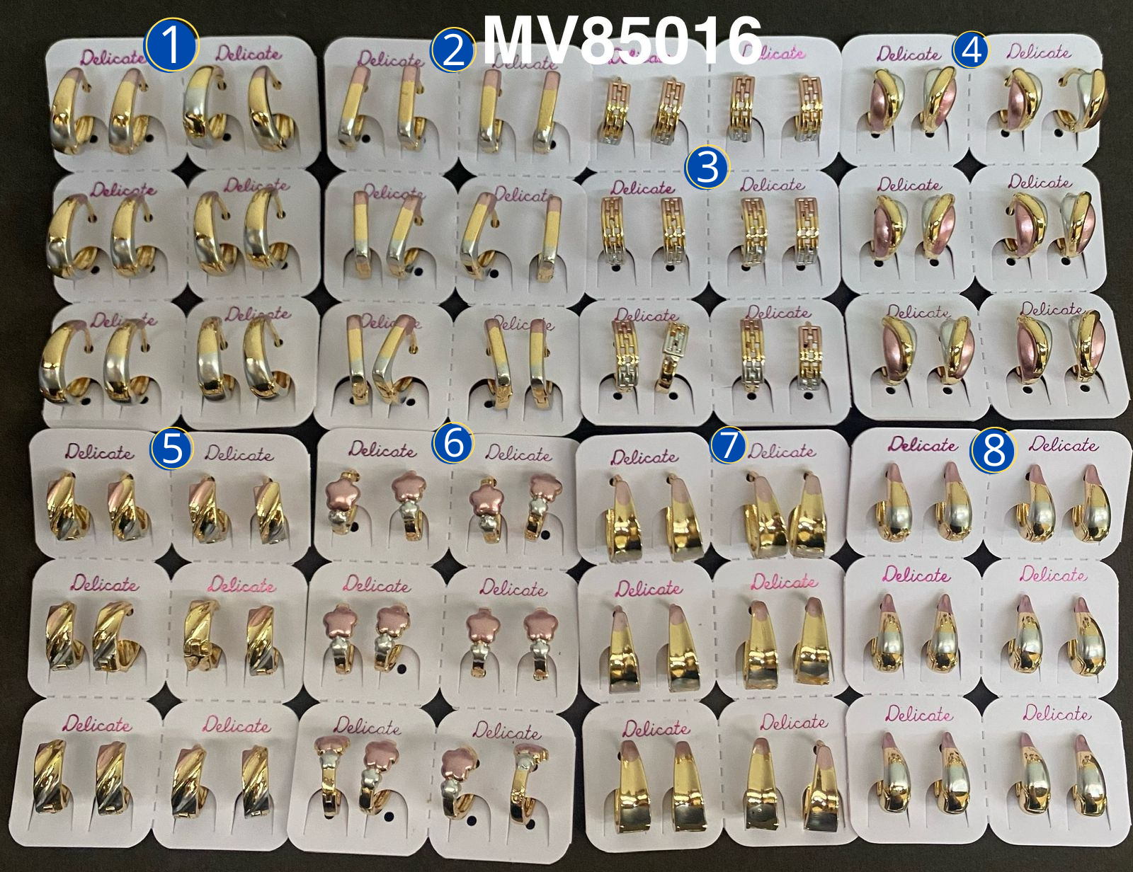 Aretes Huggies Tres Colores M18 Oro Laminado 11/02/26
